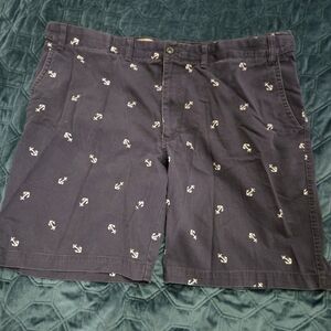 IZOD Men's Sz 44 Saltwater Shorts Anchor Print Flat Front Chino Novelty Beachy
